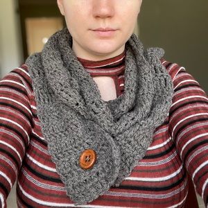 Handmade Grey Wool Scarf with Button
